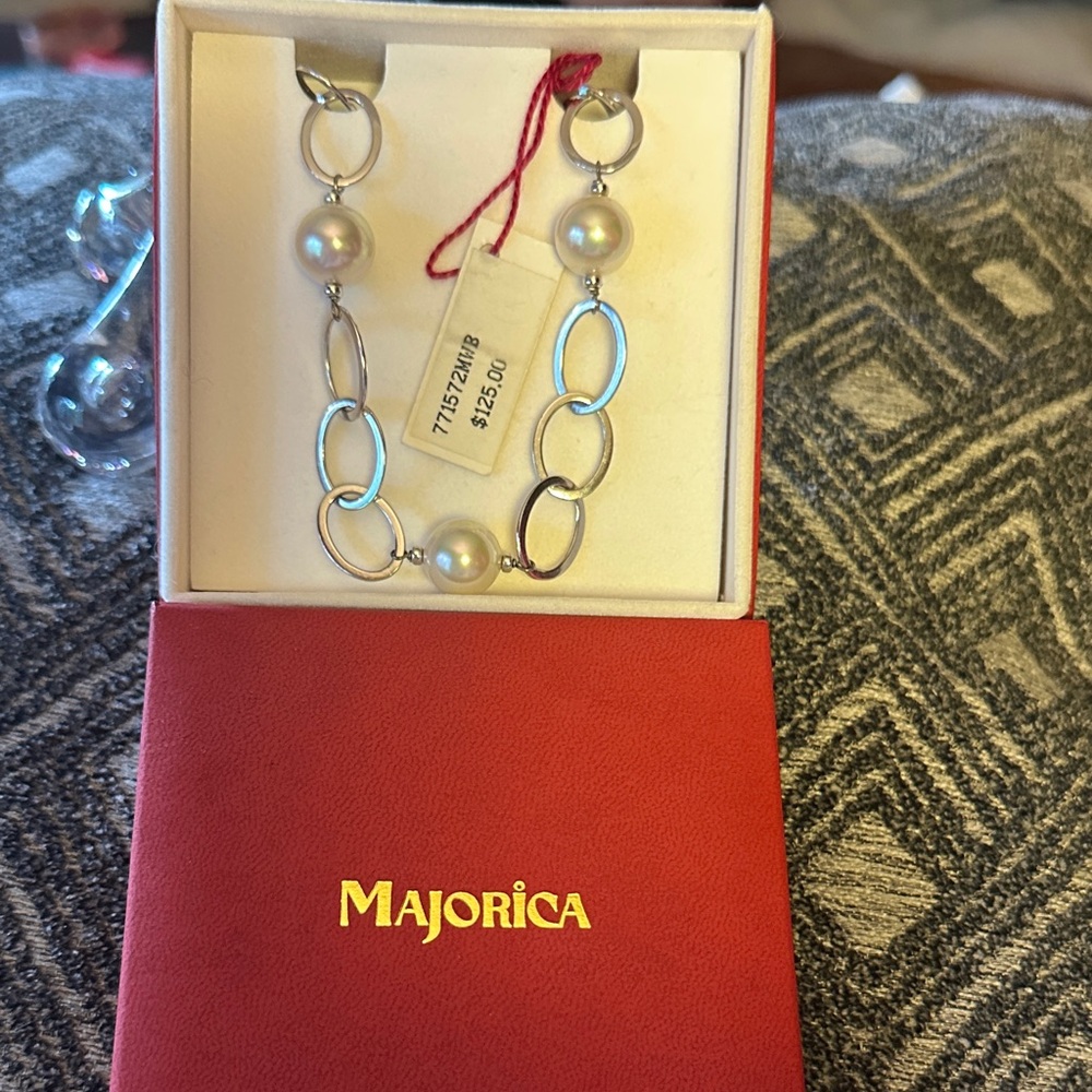 Silver and Pearl Bracelet